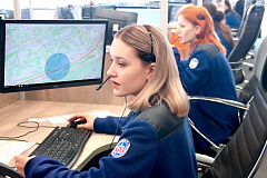 Не просто принять вызов: один день из жизни оператора Службы 112
