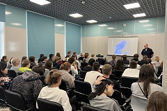 В рамках «Недели безопасности» сотрудники Госавтоинспекции ЮАО проводят профилактические беседы в образовательных организациях