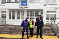 Специалисты по обеспечению правопорядка совместно сотрудниками ОМВД по району и членами НД приняли участия при проведении мероприятий «Последний звонок».